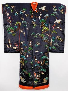 Kimono & Japanese Art - The Murray Collection