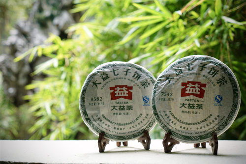 勐海茶厂·7542 / 8582 经典唛号茶