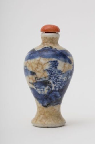 Chine et Tibet, importante collection de tabatières, peintures, jades et
porcelaines d’époque