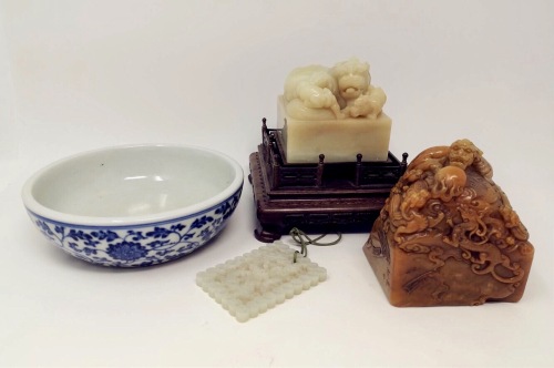 Chinese Antiques, Paintings and Jewelry Items